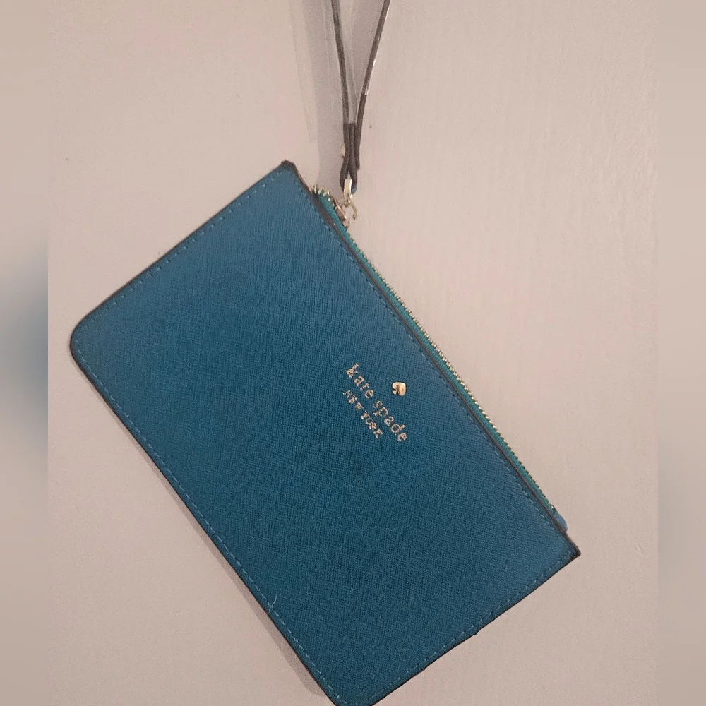 - Kate spade wristlet. NWOT